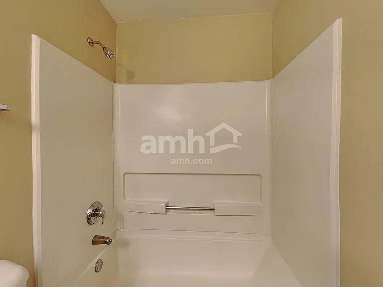 560 S Annandale Dr — Photo 16