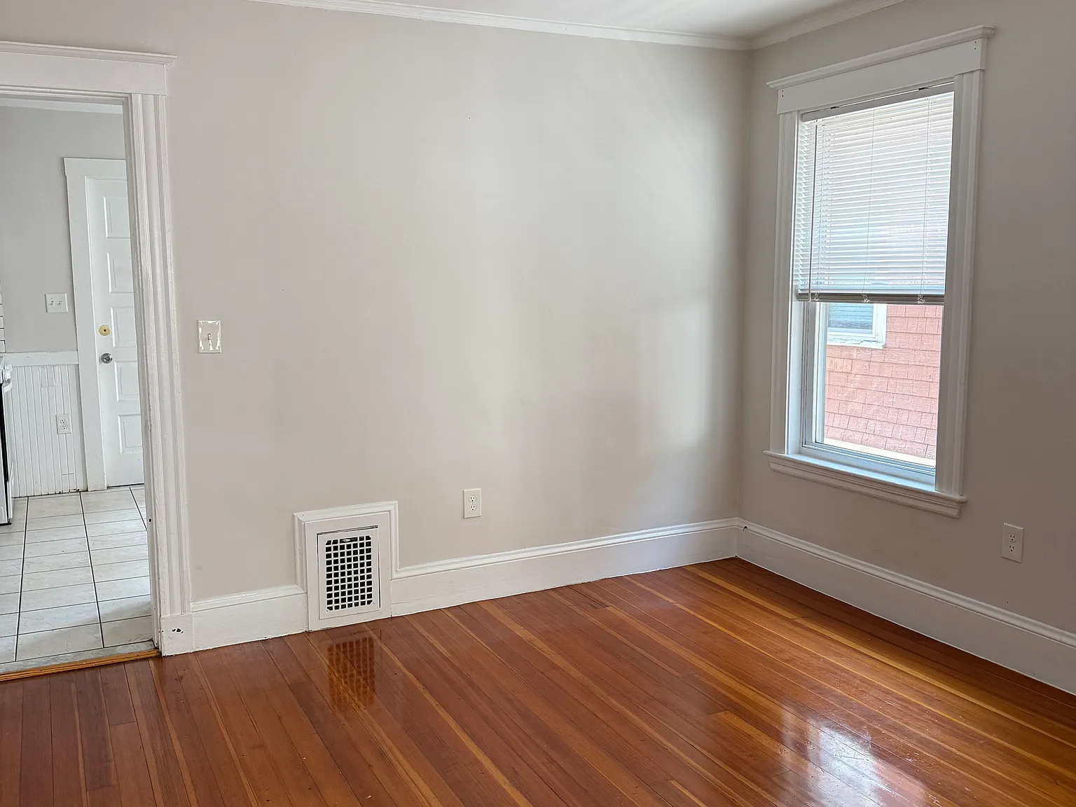 2 bed, 1026 sqft, $2,750 — Photo 4