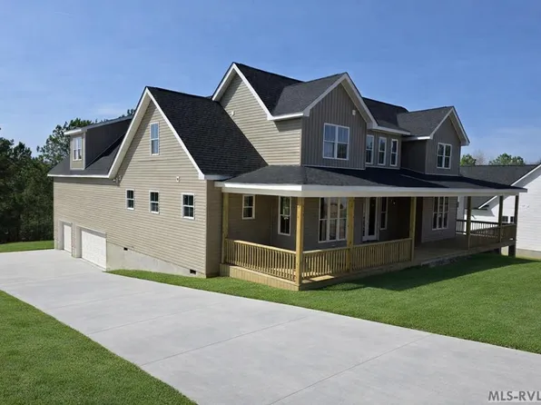 906 Starboard Dr, Bracey, VA 23919