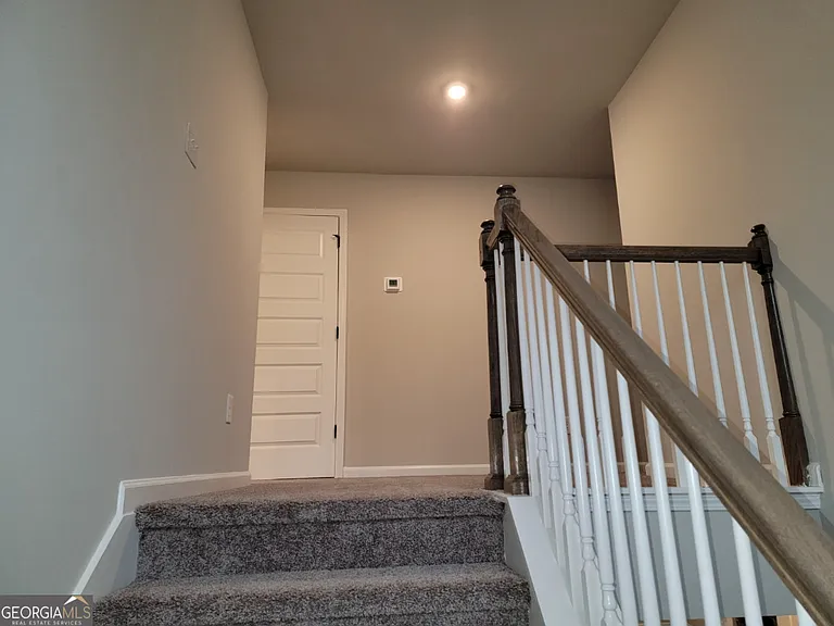 275 Southridge — Photo 28