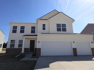 54790 Heron Cir, Chesterfield, MI 48047