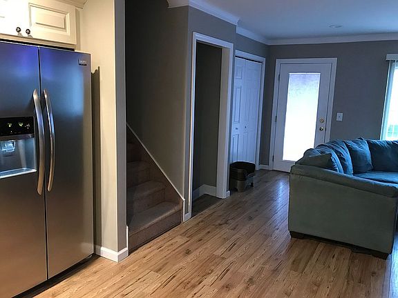 open fl plan living rm/kitch