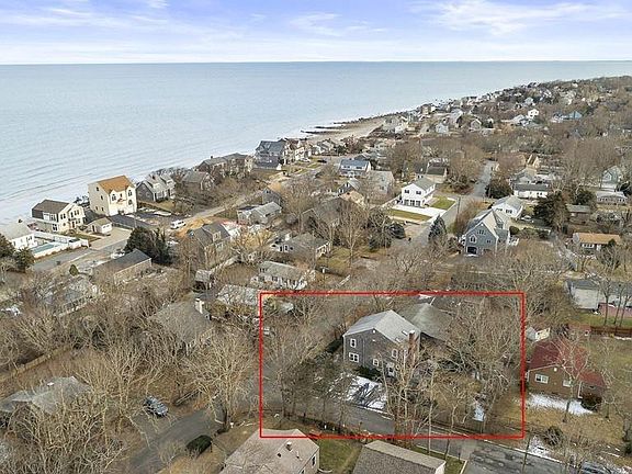 2nd image of 34 Windsor Dr