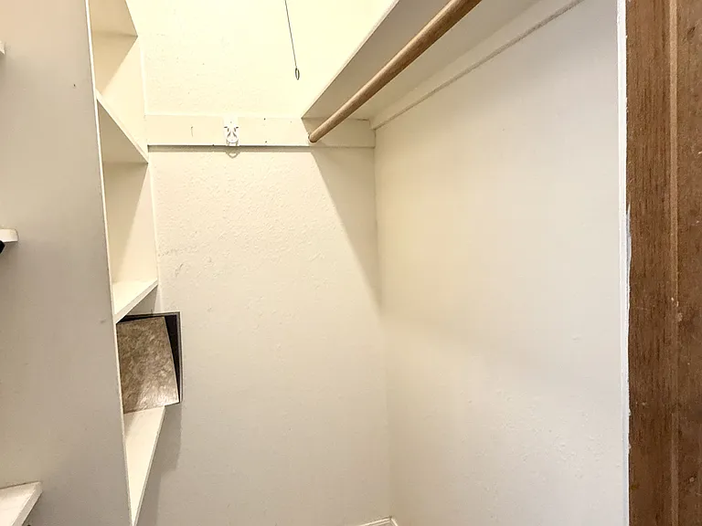 2208 Shenandoah Dr — Photo 15