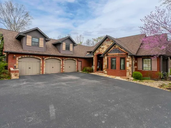 420 Lake Indian Hills Dr, Carbondale, IL 62902
