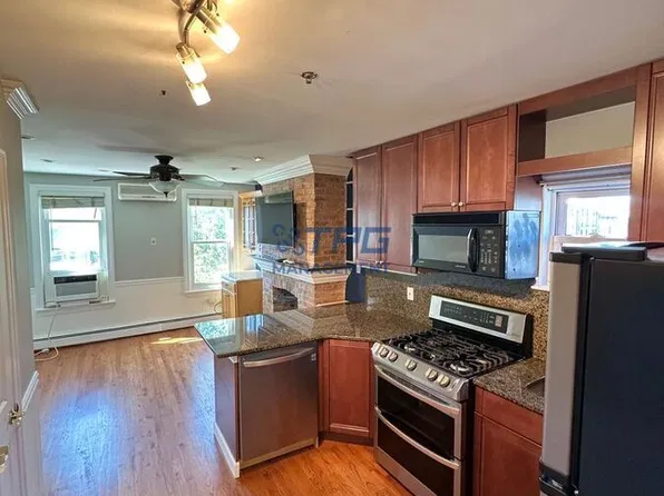 466 Monmouth St APT 4L, Jersey City, NJ 07302