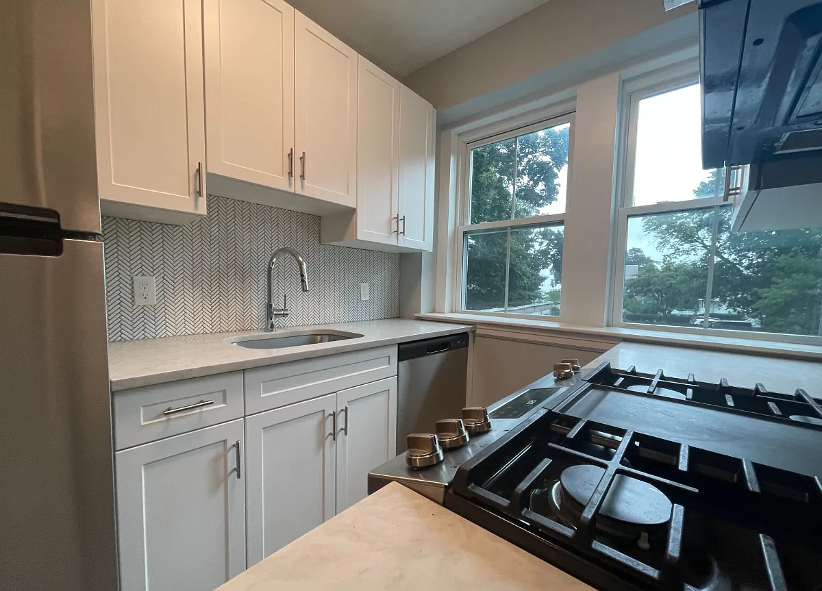 1 bed, 639 sqft, $2,300 — Photo 2