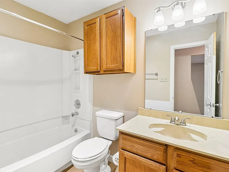 13355 Water Oak Ln #B — Photo 8