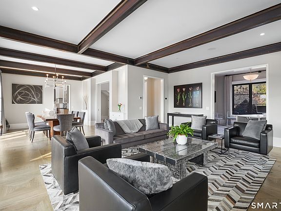 5th image of 30 Meadowcroft Lane