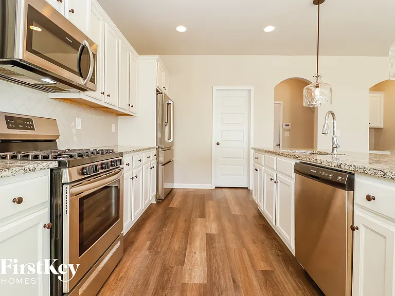 225 Villa Grande Dr — Photo 8