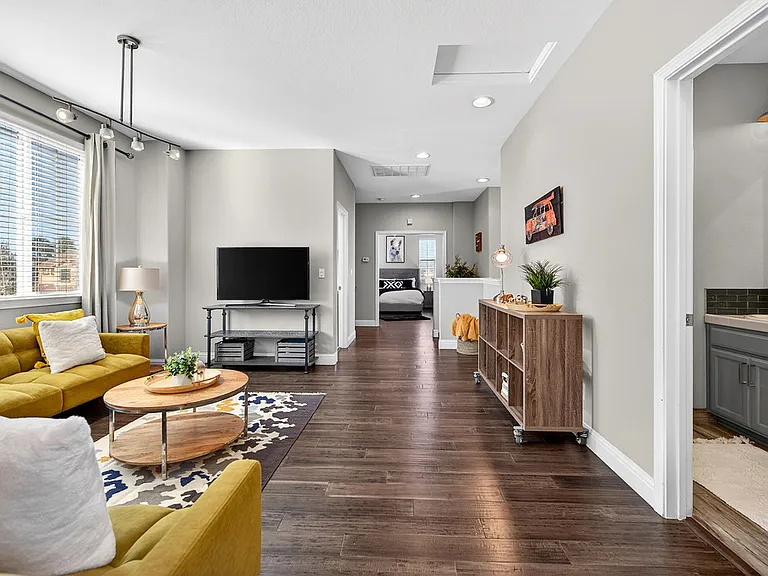 390 Caravaggio Cir — Photo 79