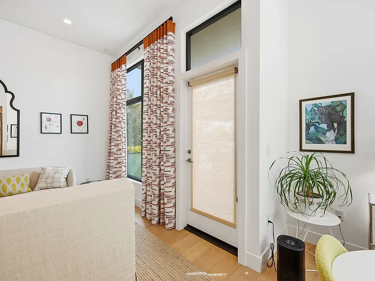 399 E Del Mar Blvd #103 — Photo 33