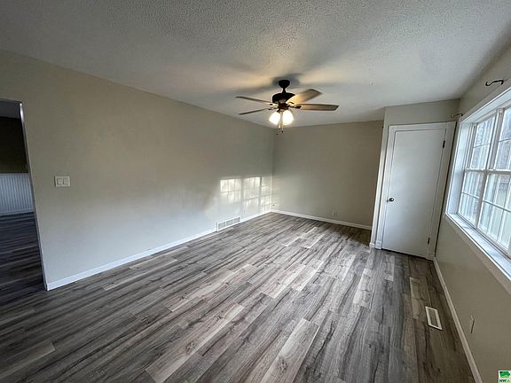 4th image of 4517 Grant St