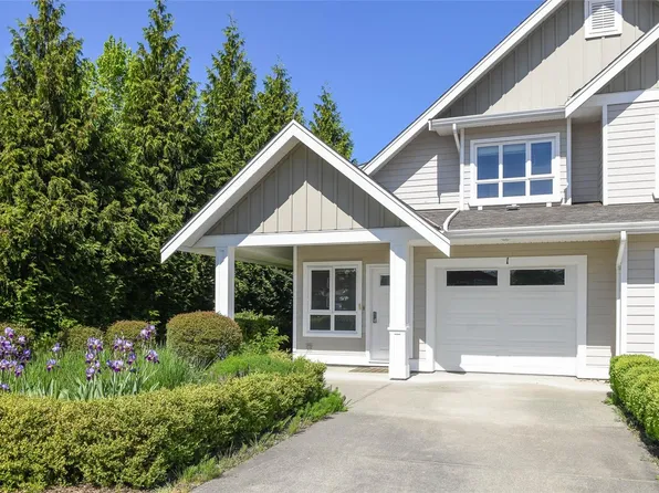 700 Lancaster Way #1, Comox, BC V9M 0B6