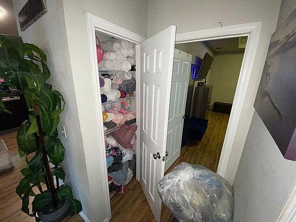 4th image of 1581 NE 6th Pl