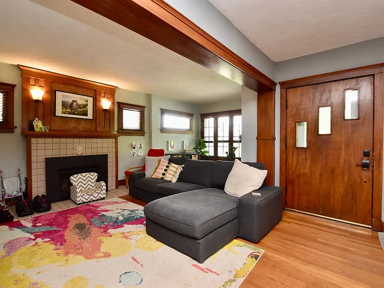 854 E Kensington Ave — Photo 3
