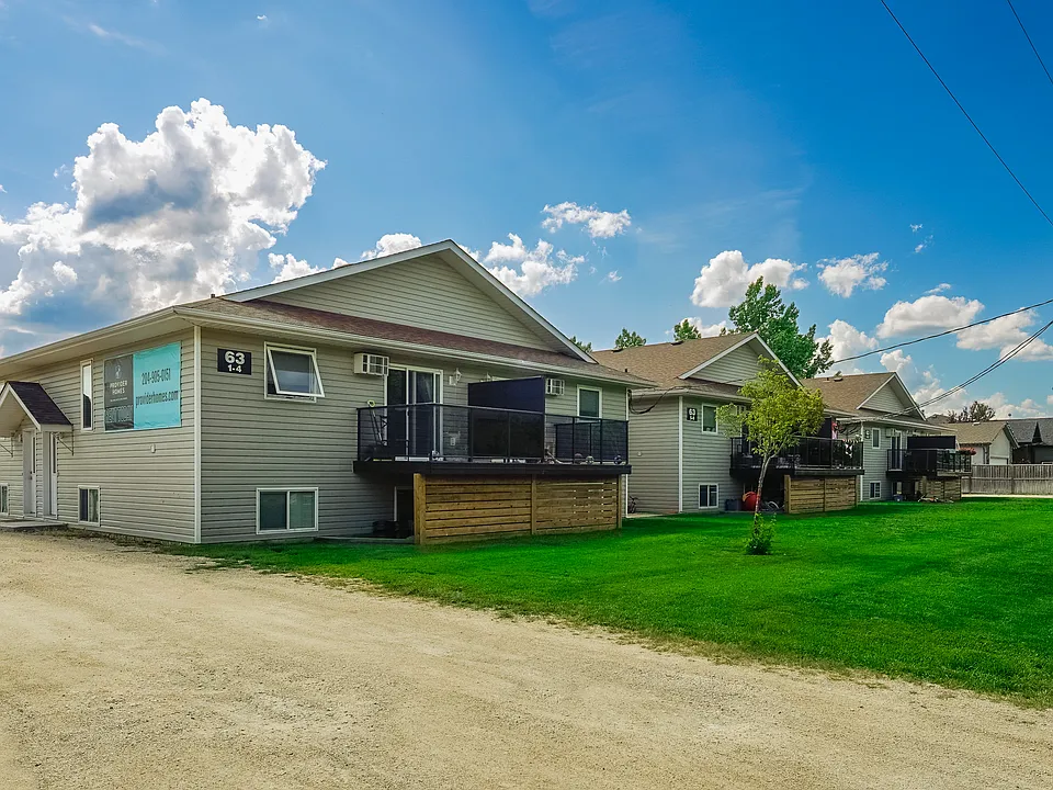 63 Oakdale Dr #10