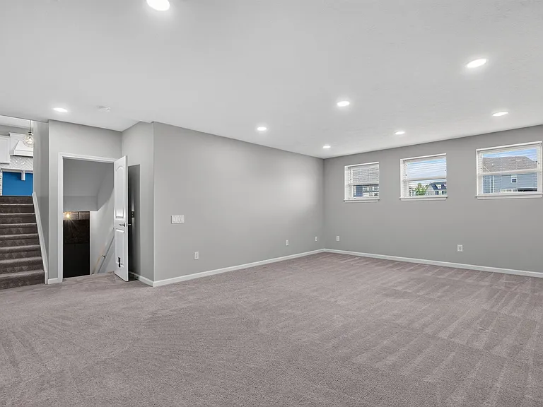 12987 Gilmour Dr — Photo 33
