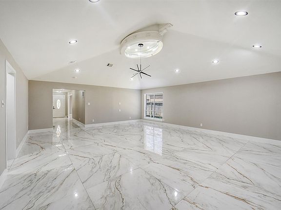 3rd image of 7834 Vickijohn Dr