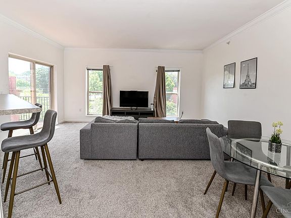 3rd image of 2822 Eden Ave Unit 5B