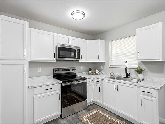 5th image of 4905 Cheryl Dr