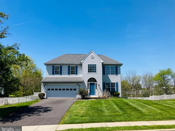 212 Sheffield Ln, Oxford, PA 19363