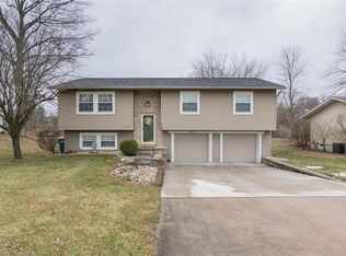 848 Newport Bay Dr, Edwardsville, IL 62025