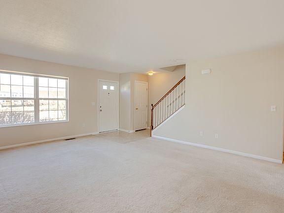 3rd image of 976 Hartford Village Blvd