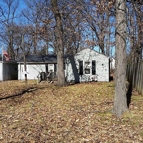 2nd image of 4862 Forest Dr