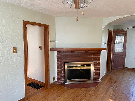 2nd image of 1104 Winton Ave