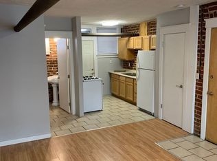 317 S 27th Ave APT 1, Omaha, NE 68131