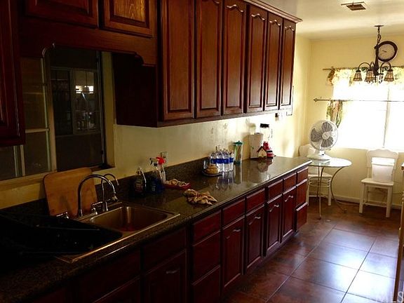 4th image of 17185 Upland Ave