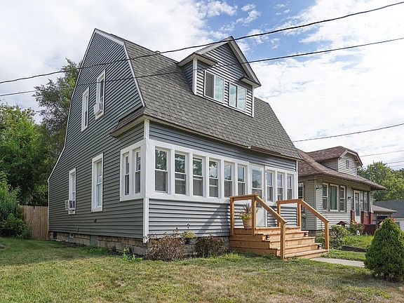 3rd image of 617 Barnett St NE