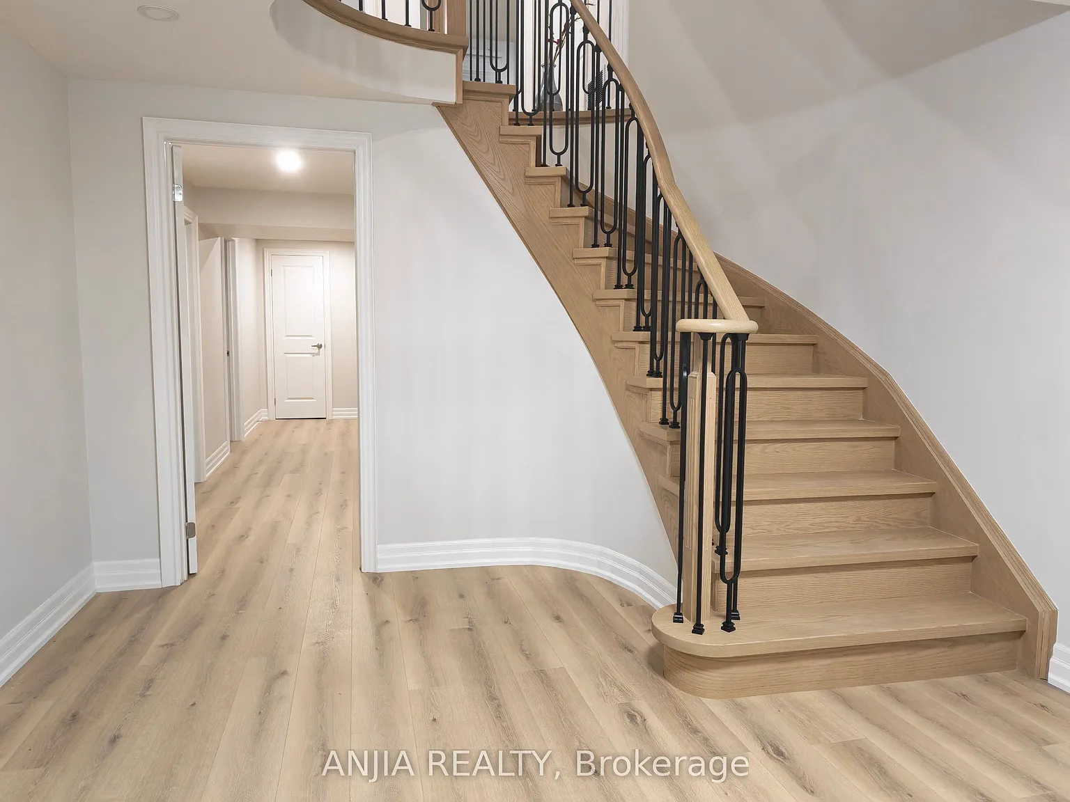 2 bed, $1,980 — Photo 2