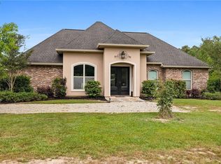 21121 Live Oak Ln, Ponchatoula, LA 70454