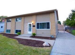 82 E Wrightwood Ave, Glendale Heights, IL 60139