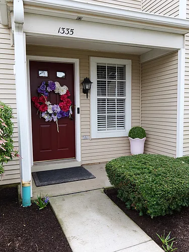 1335 Cambridge Ct Photo 1