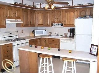 4th image of 41721 Onaway Dr #281