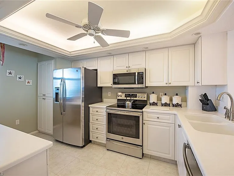 260 Seaview Ct #1505 — Photo 7