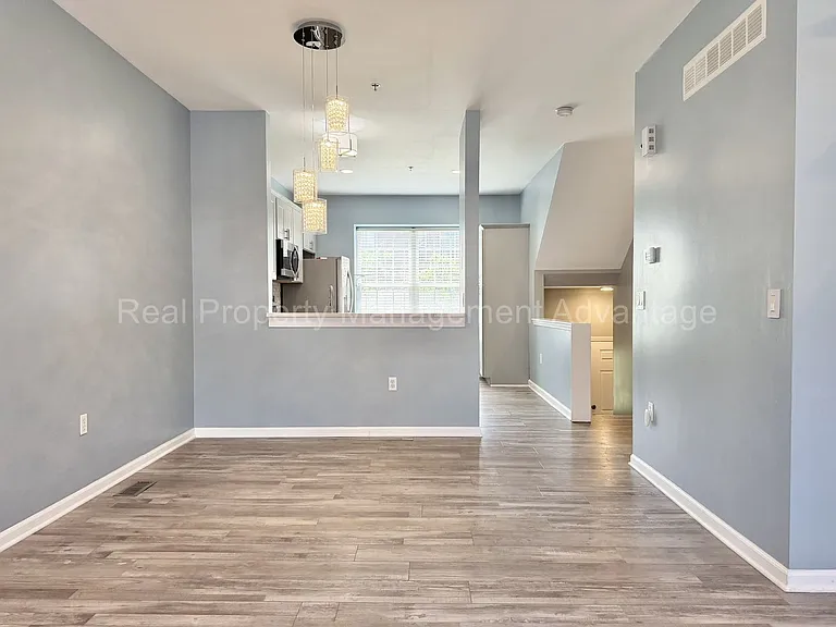 25582 Saint James — Photo 8