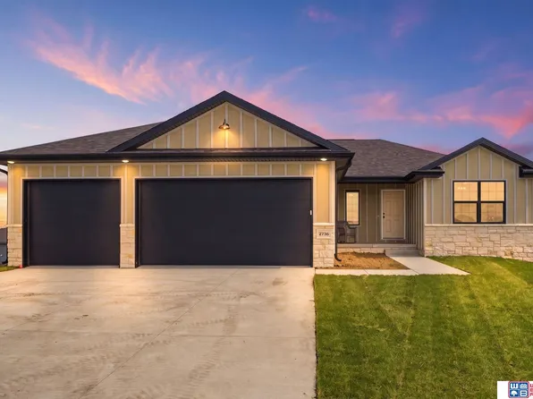 2736 Kinzie Cir, Lincoln, NE 68507