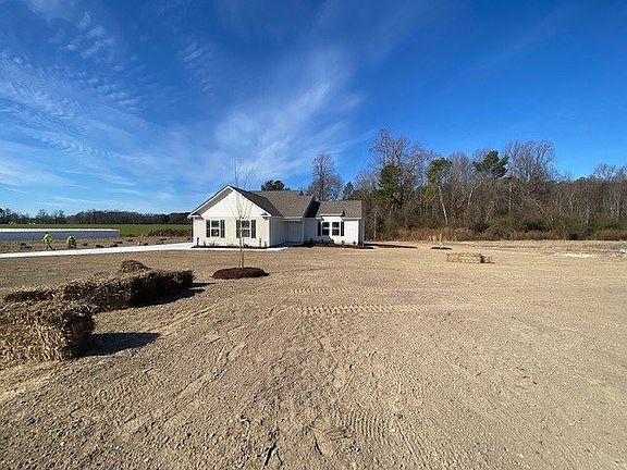 3rd image of 131 Highland Park Dr