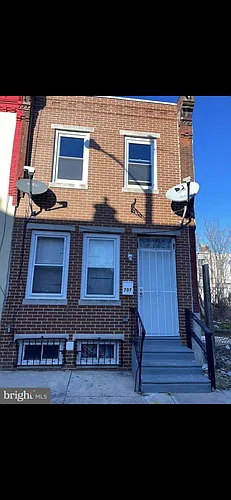 707 E Hilton St Photo 1