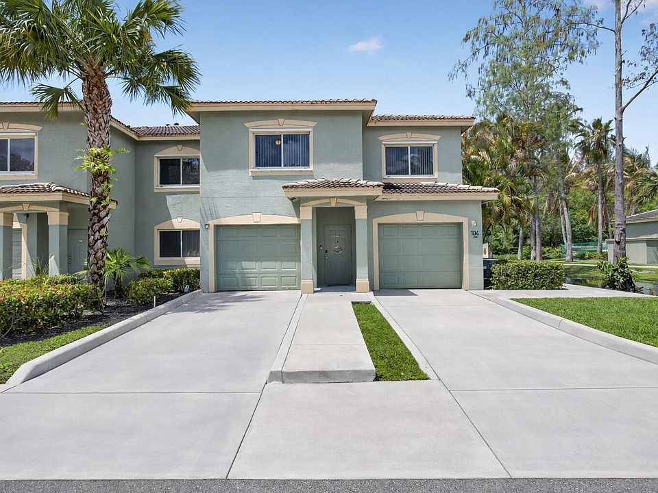 1st image of 310 Crestwood Circle #208