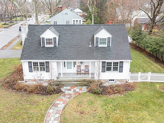 2nd image of 125 Mifflin Dr