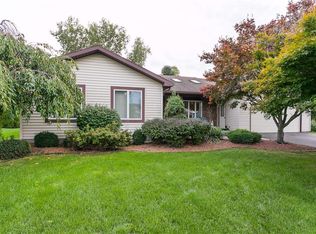 709 Knobel Dr, Webster, NY 14580