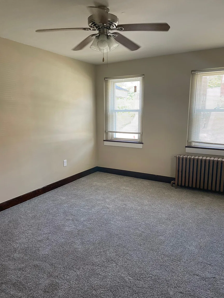 27 Cedricton St APT 1 photo 1