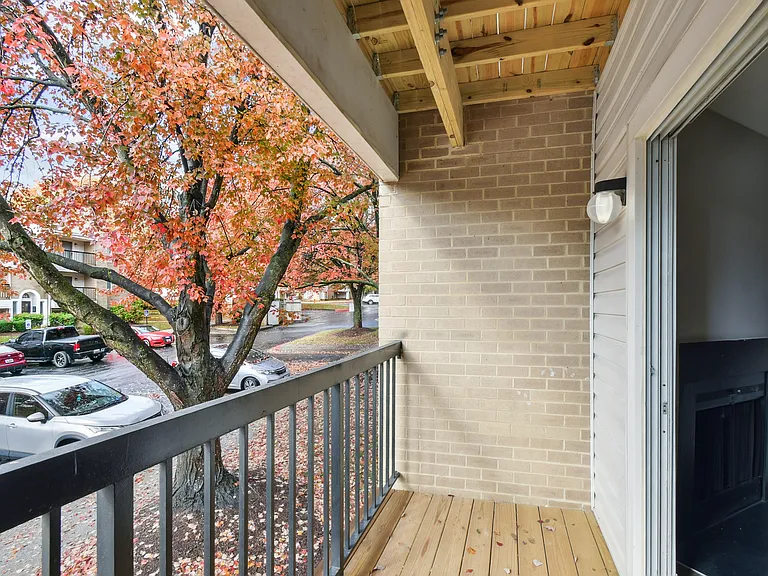 Poplar Glen — Photo 20