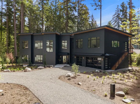 13970 Manzanita Road NE, Bainbridge Island, WA 98110