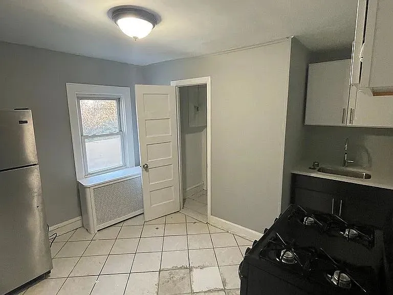 262 Chadwick Ave #C — Photo 2
